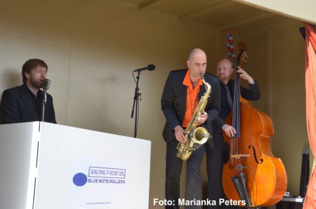 Swingende muziek in de middaguren van de Blue Note Rollers